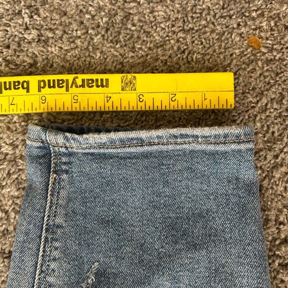 American Eagle Women's Size 8 Short Curvy Mom Jean Distressed holes - Picture 3 of 10